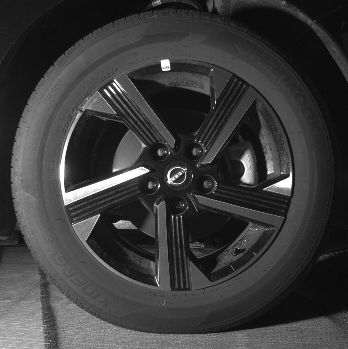 Used 2025 Nissan Sentra SV image 13