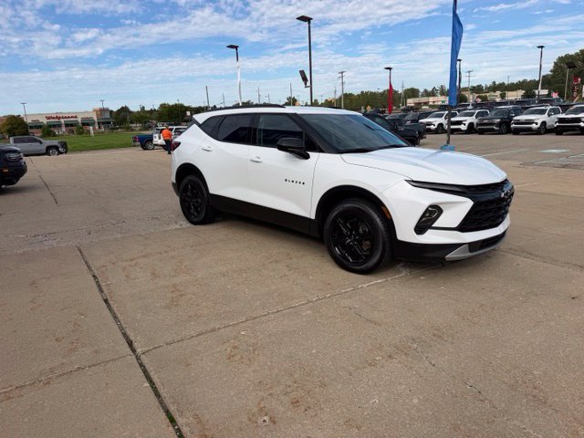 Certified 2024 Chevrolet Blazer LT w/ Convenience Package AWD/4WD image 10