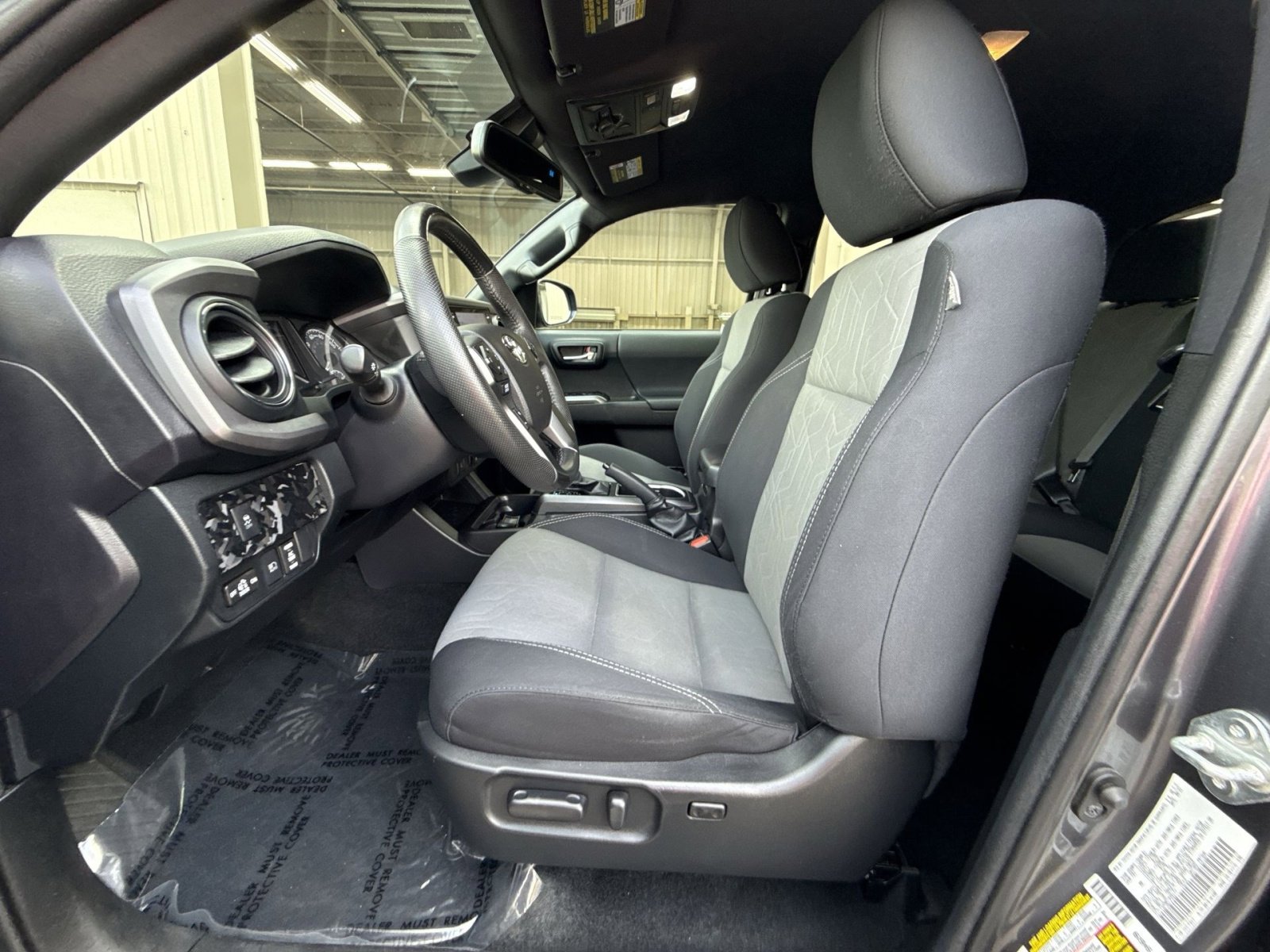 Used 2021 Toyota Tacoma TRD Off-Road image 13