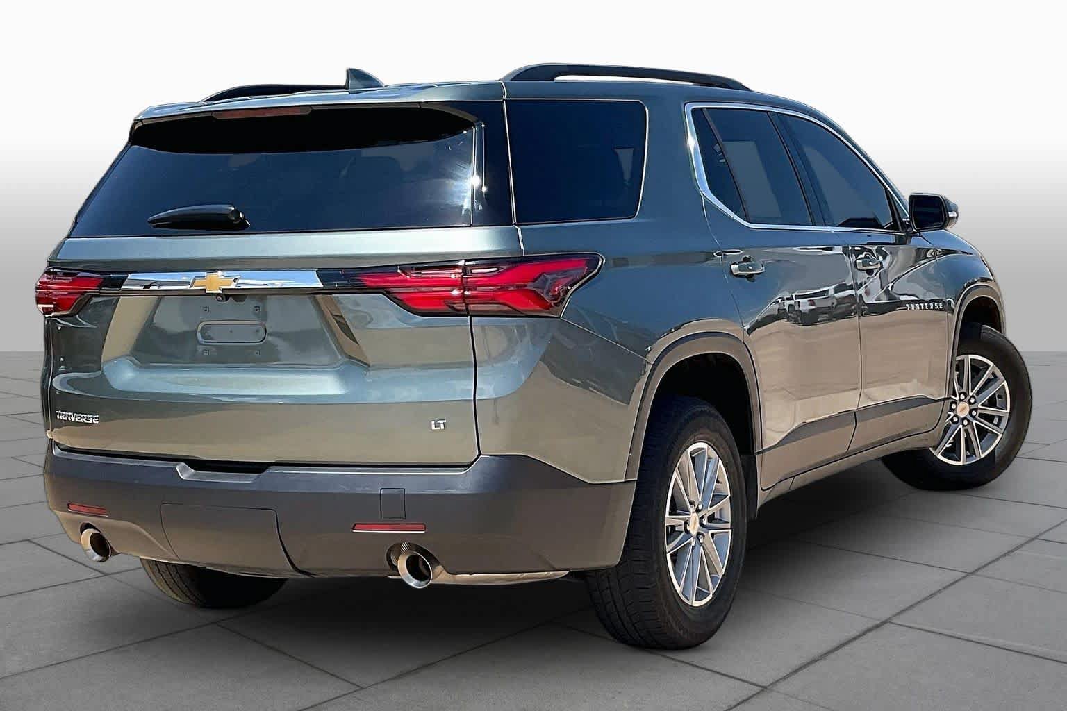 Used 2023 Chevrolet Traverse LT FWD image 13