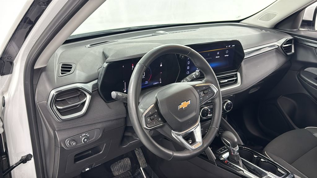 Used 2024 Chevrolet TrailBlazer LT w/ Convenience Package image 35