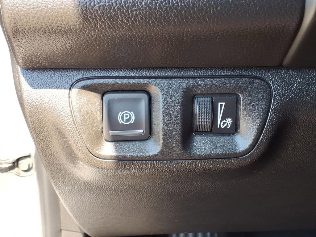 Used 2019 GMC Acadia SLE FWD image 16