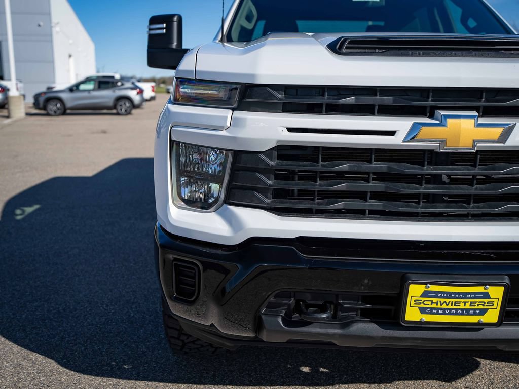 Used 2024 Chevrolet Silverado 2500 Custom w/ Custom Convenience Package AWD/4WD image 4