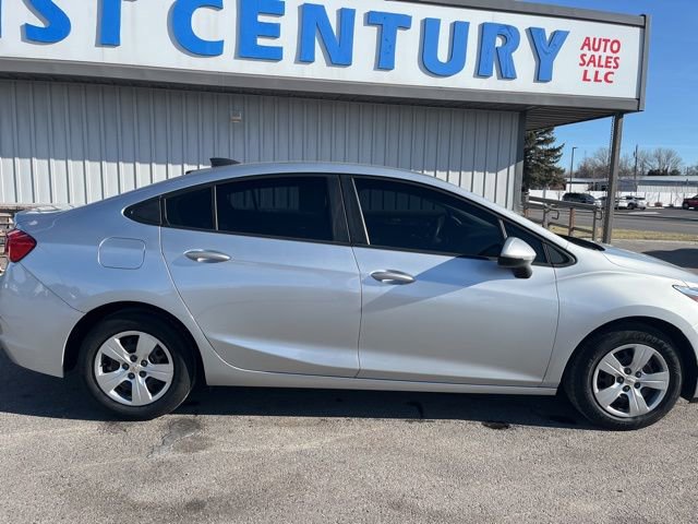 Used 2018 Chevrolet Cruze LS image 14