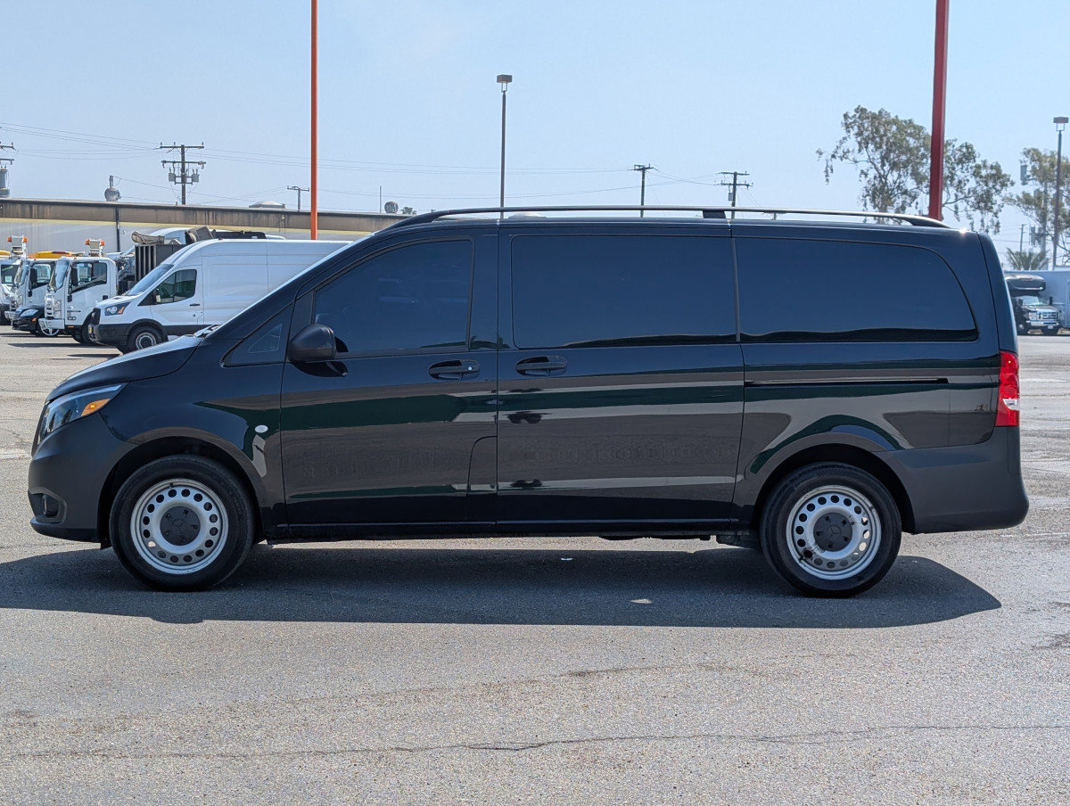 Used 2021 Mercedes-Benz Metris Passenger Mini Van image 4