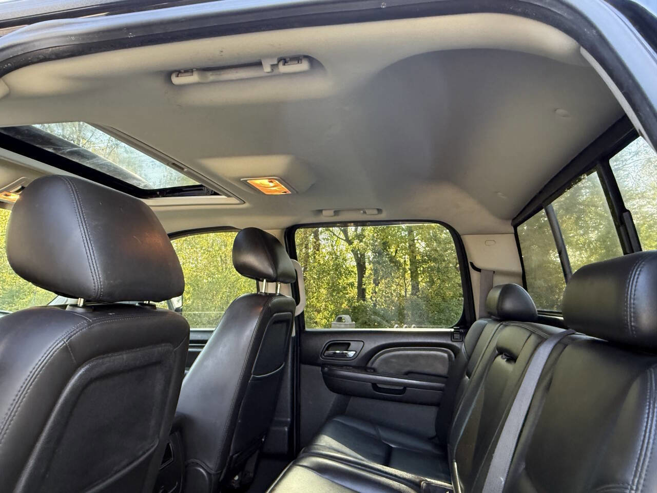 Used 2011 GMC Sierra 2500 Denali w/ Suspension Package, Off-Road image 27