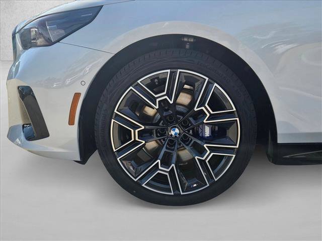 Used 2026 BMW 530i xDrive AWD/4WD image 8