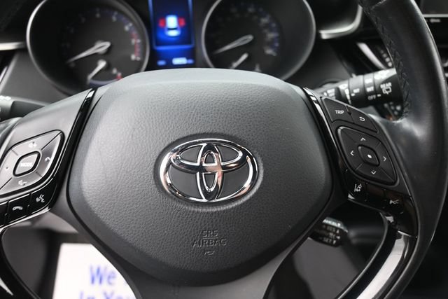 Used 2018 Toyota C-HR XLE FWD image 26