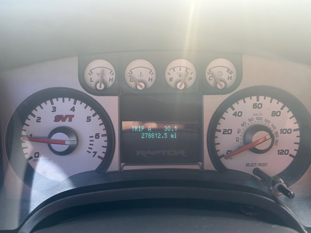 Used 2010 Ford F150 Raptor image 19