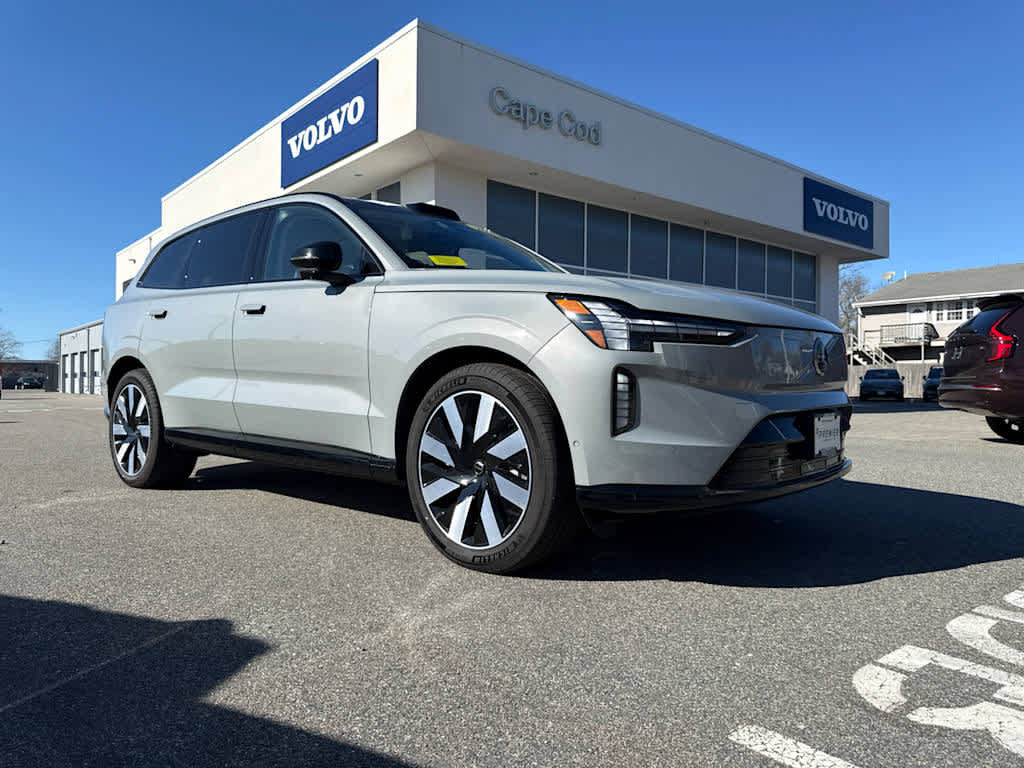 New 2026 Volvo EX90 Plus AWD/4WD image 2