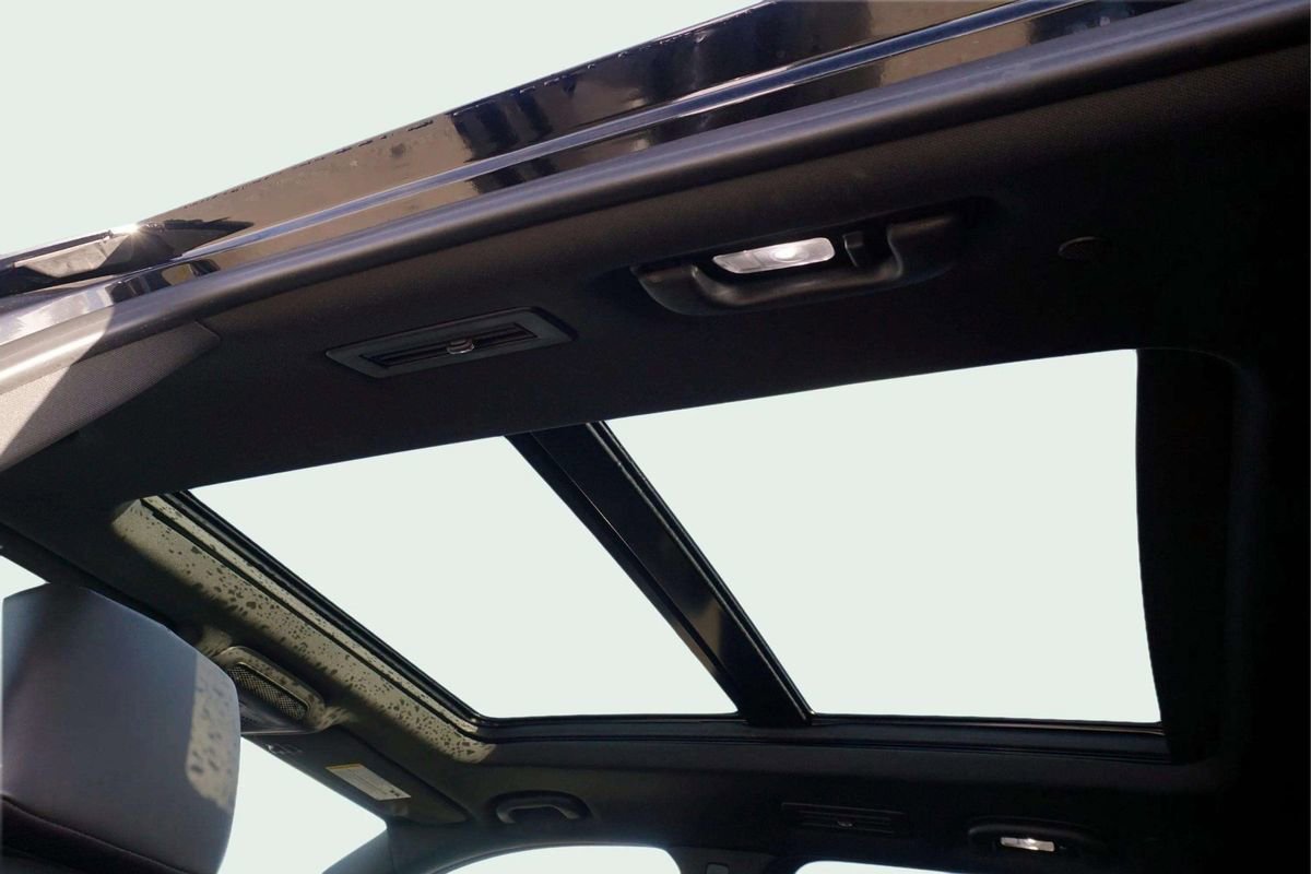 Used 2020 Cadillac XT6 Premium Luxury image 16