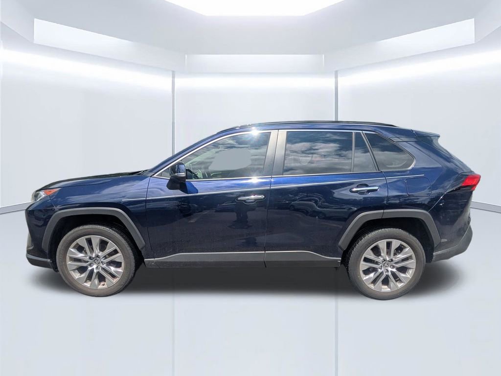 Used 2020 Toyota RAV4 Limited FWD image 7