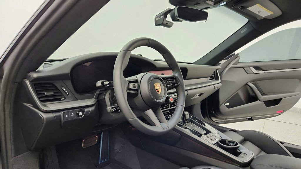Used 2025 Porsche 911 Carrera RWD image 20