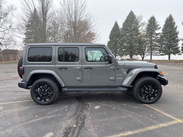 Used 2023 Jeep Wrangler Sahara w/ Cold Weather Group image 7