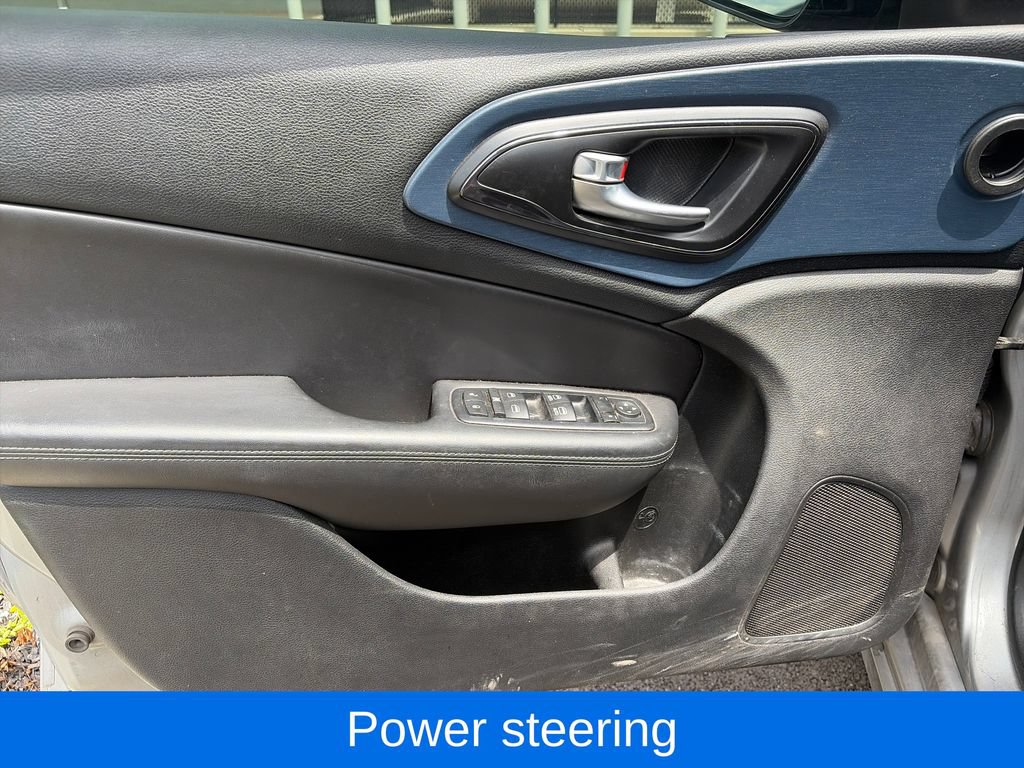 Used 2016 Chrysler 200 S w/ Comfort Group FWD image 18