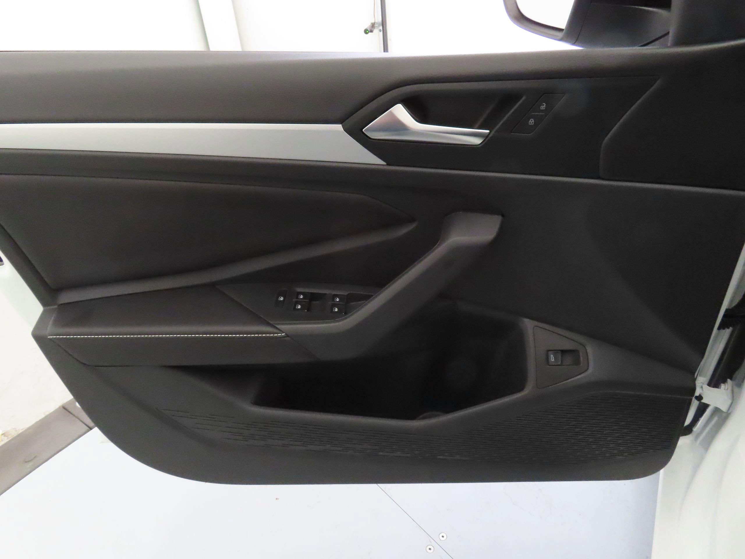 New 2026 Volkswagen Jetta Sport FWD image 9