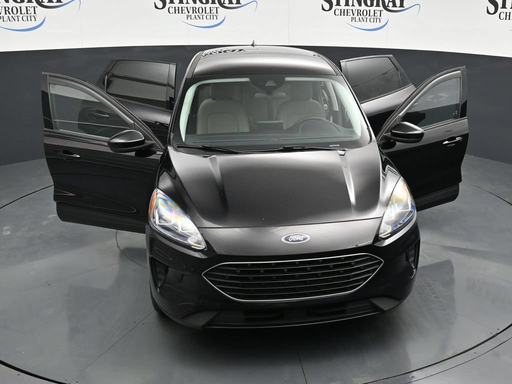Used 2022 Ford Escape SE w/ SE Sport Appearance Package FWD image 34