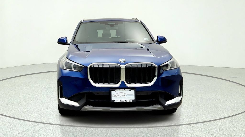 Used 2023 BMW X1 xDrive28i w/ Convenience Package AWD/4WD image 2