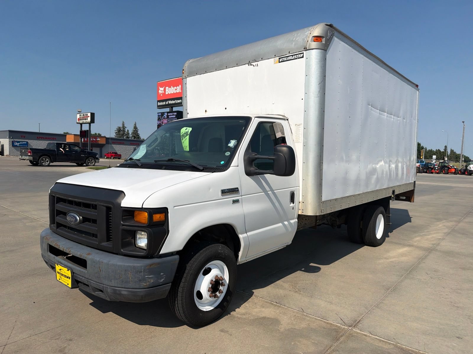 Used 2012 Ford E-350 and Econoline 350 Super Duty RWD image 4