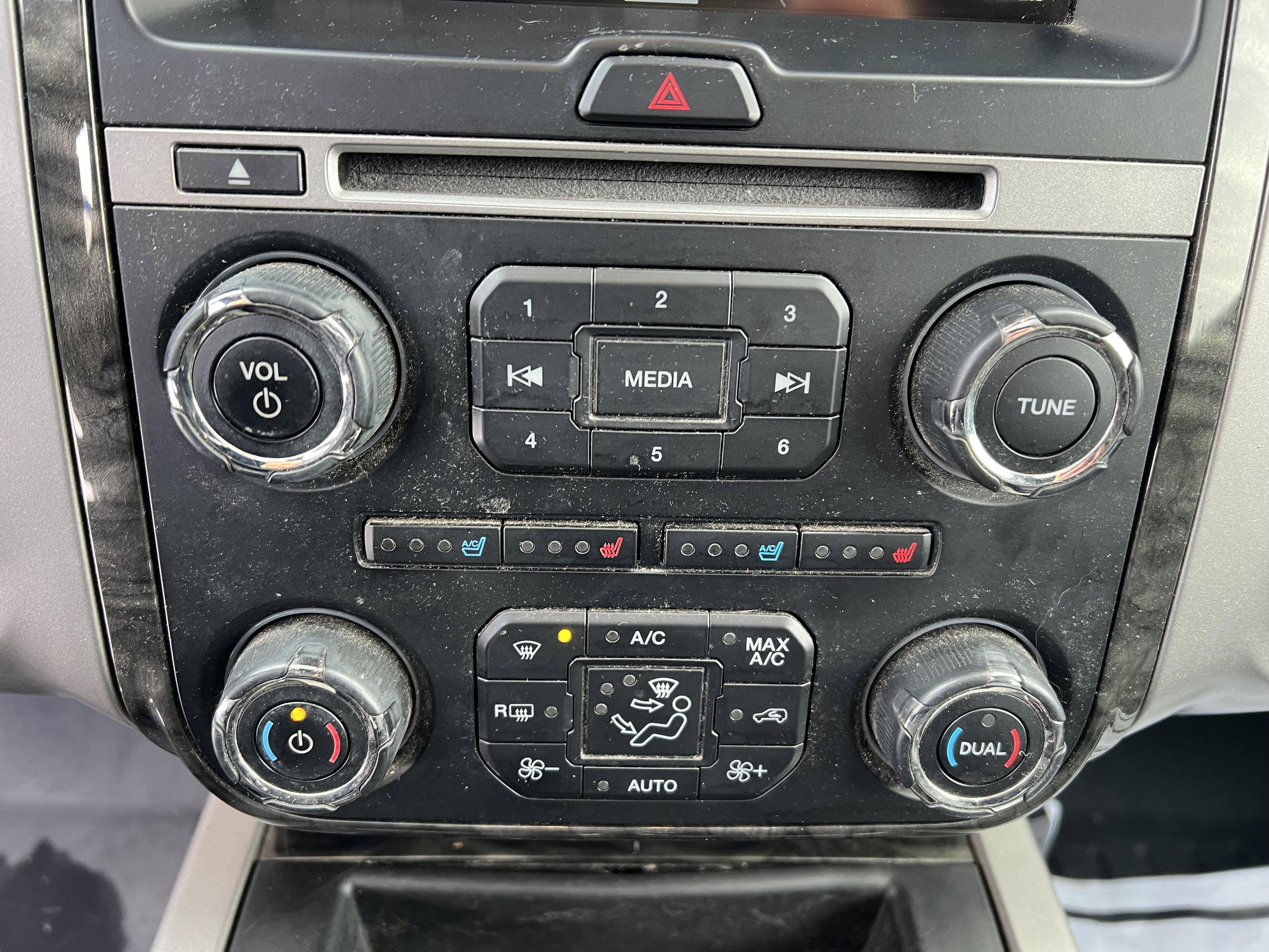 Used 2015 Ford Expedition EL Limited w/ Equipment Group 301A image 25