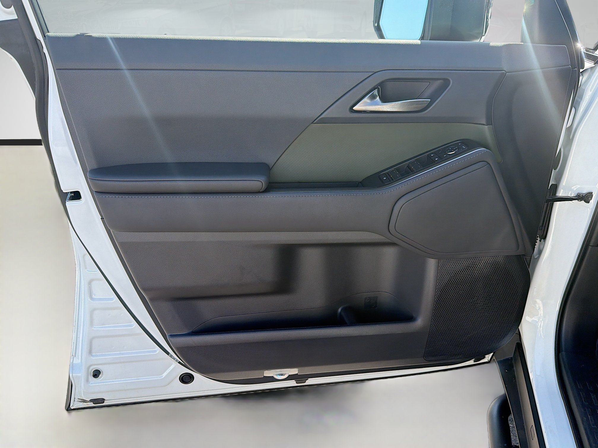 Used 2025 Lexus GX 550 AWD/4WD image 21