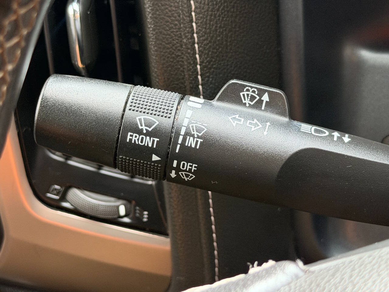 Used 2018 GMC Sierra 1500 Denali AWD/4WD image 29