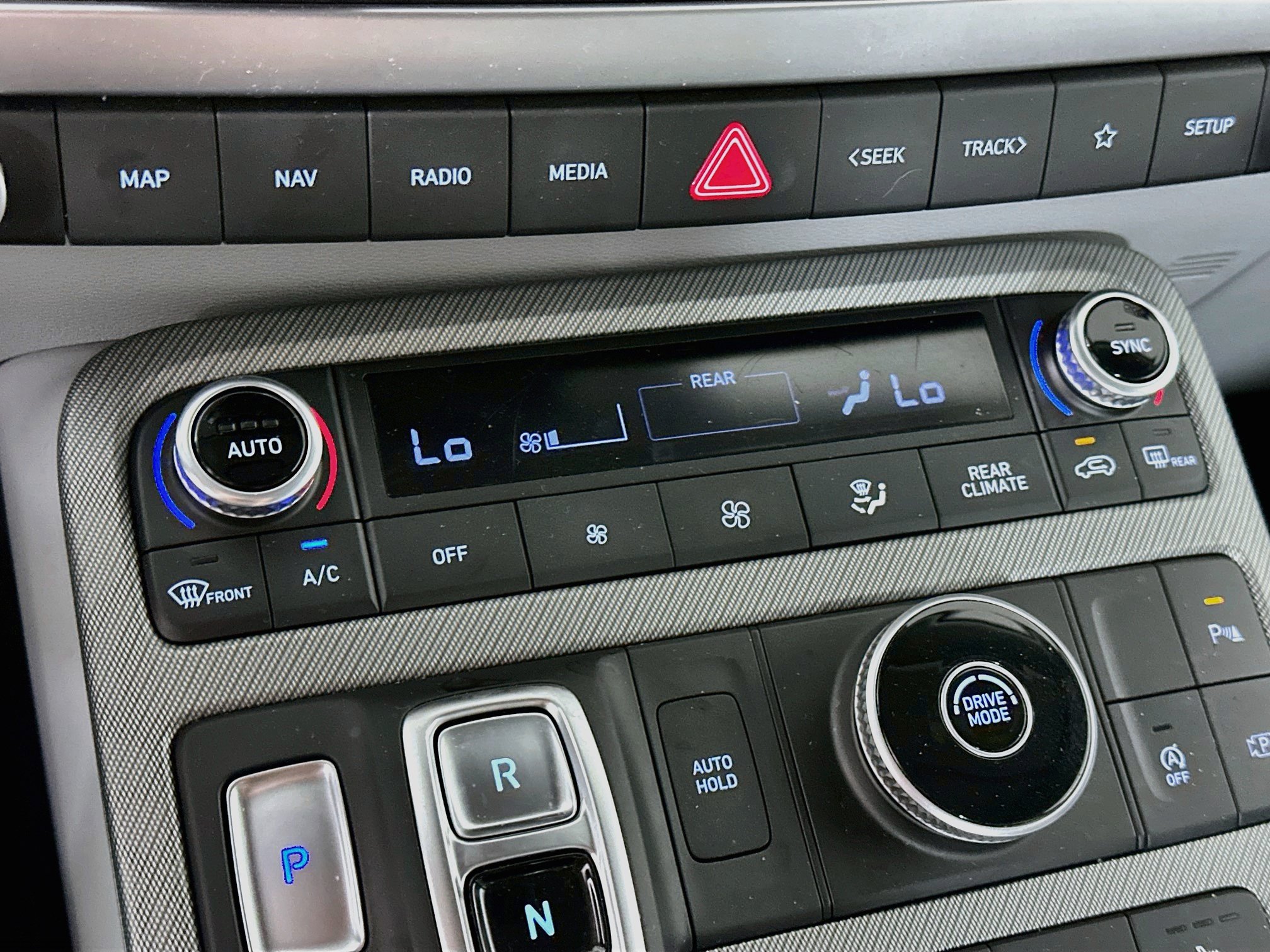 Used 2025 Hyundai Palisade SEL FWD image 24
