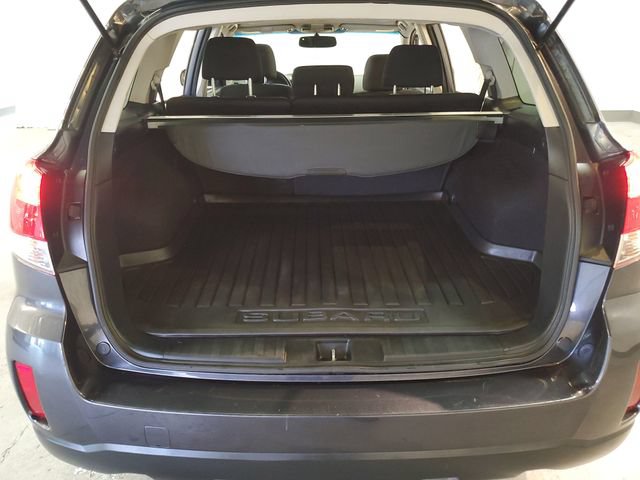Used 2011 Subaru Outback 2.5i Premium AWD/4WD image 6