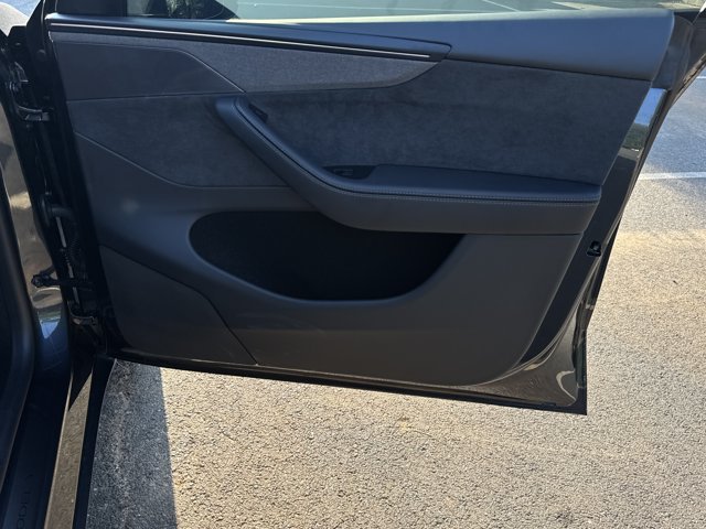 Used 2026 Tesla Model Y 2WD image 16