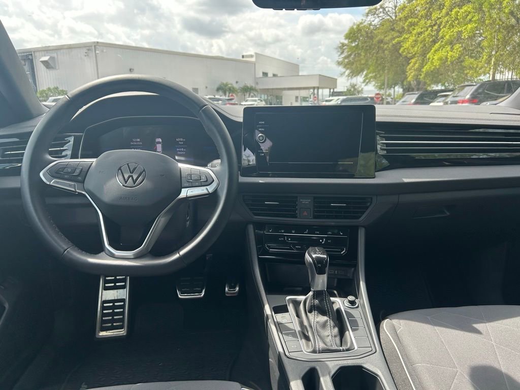 Used 2025 Volkswagen Jetta Sport image 45