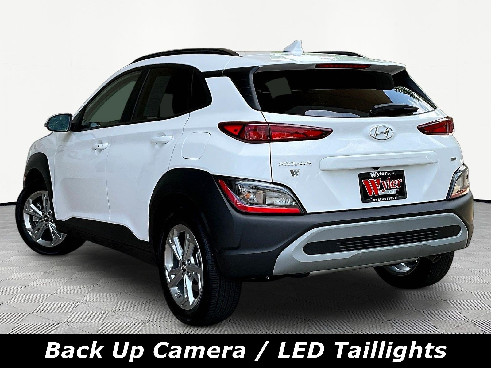 Used 2023 Hyundai Kona SEL w/ Cargo Package AWD/4WD image 4