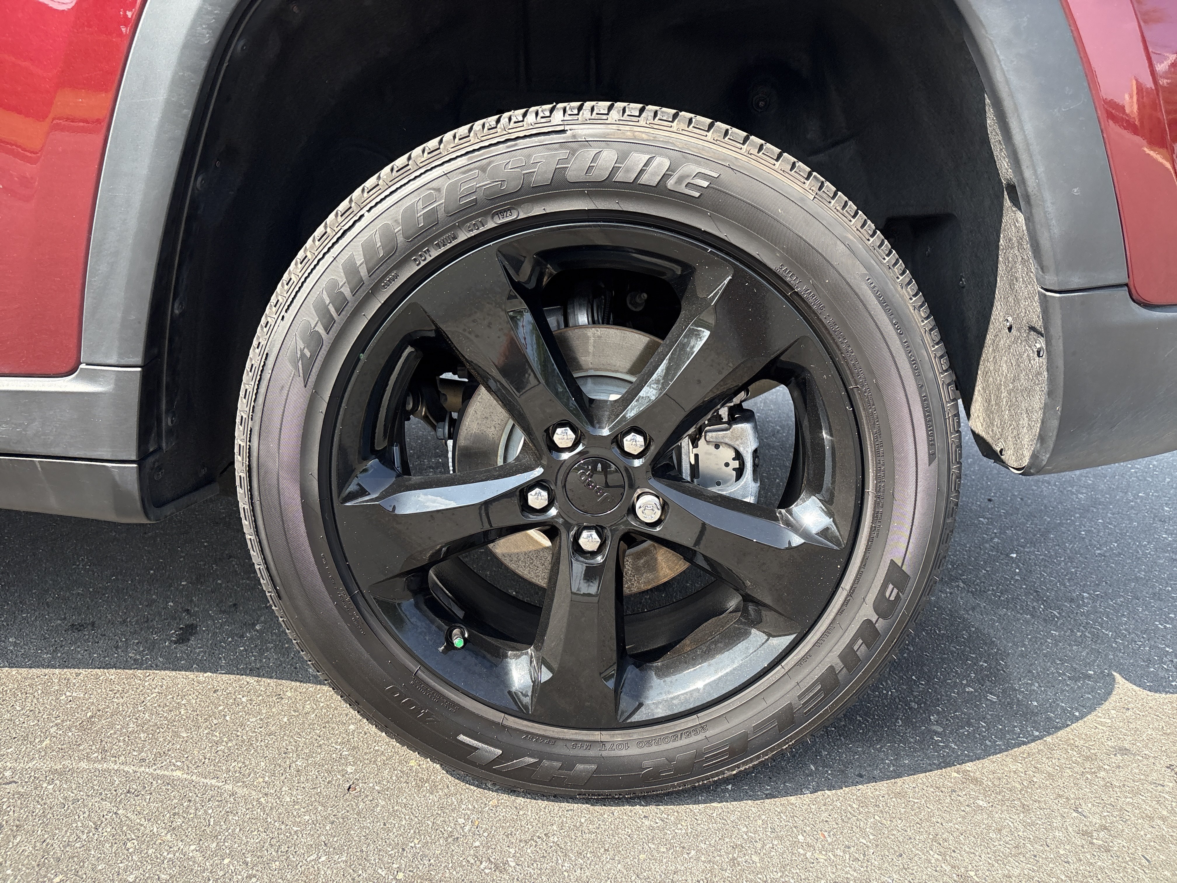 Used 2023 Jeep Grand Cherokee Altitude RWD image 14