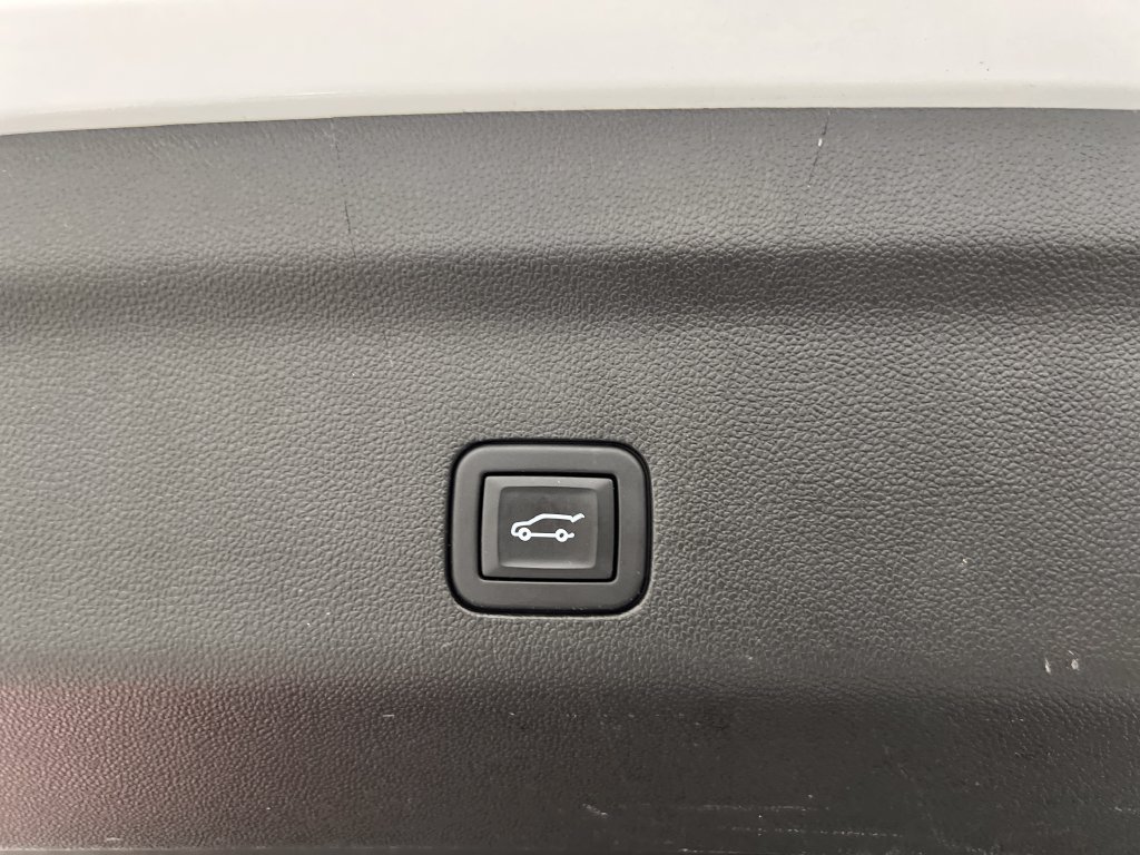 Used 2024 Chevrolet Tahoe Premier AWD/4WD image 48