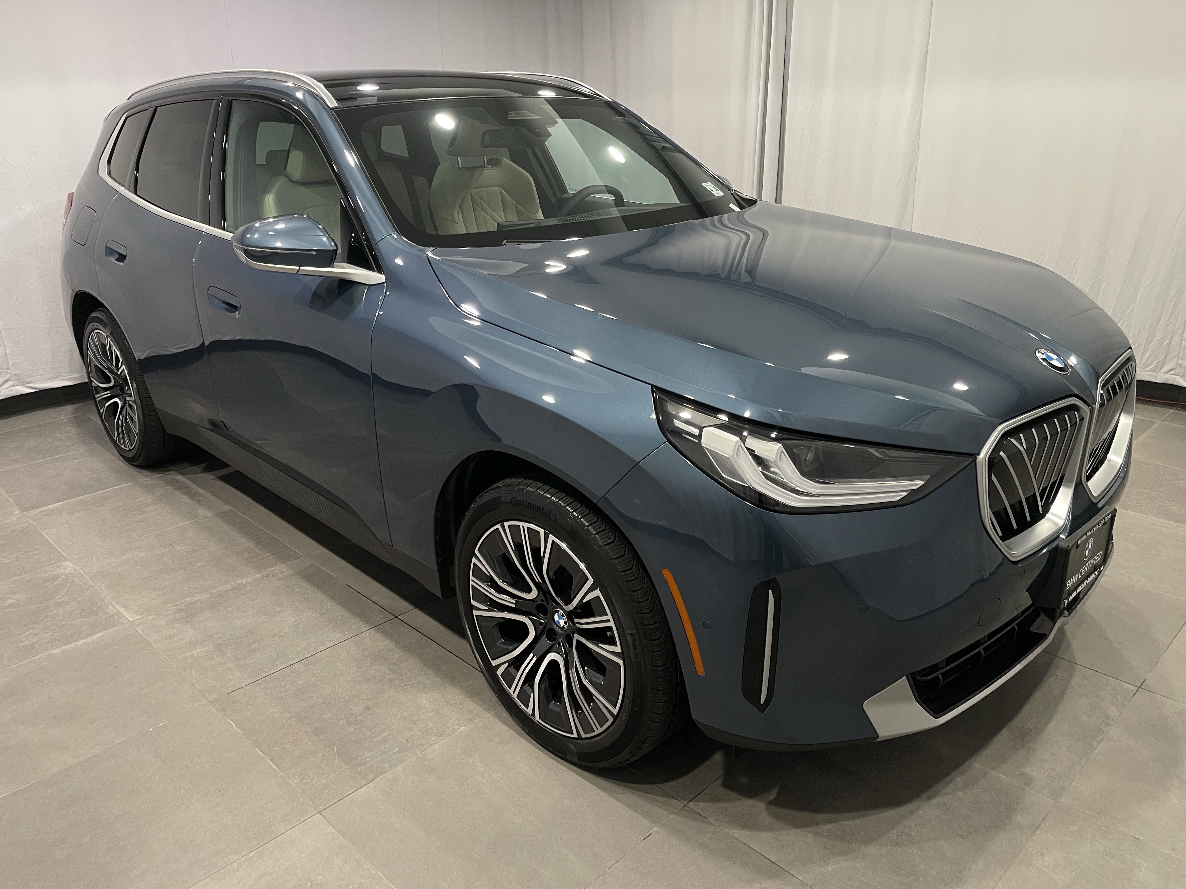 Certified 2025 BMW X3 xDrive30i w/ Convenience Package image 3