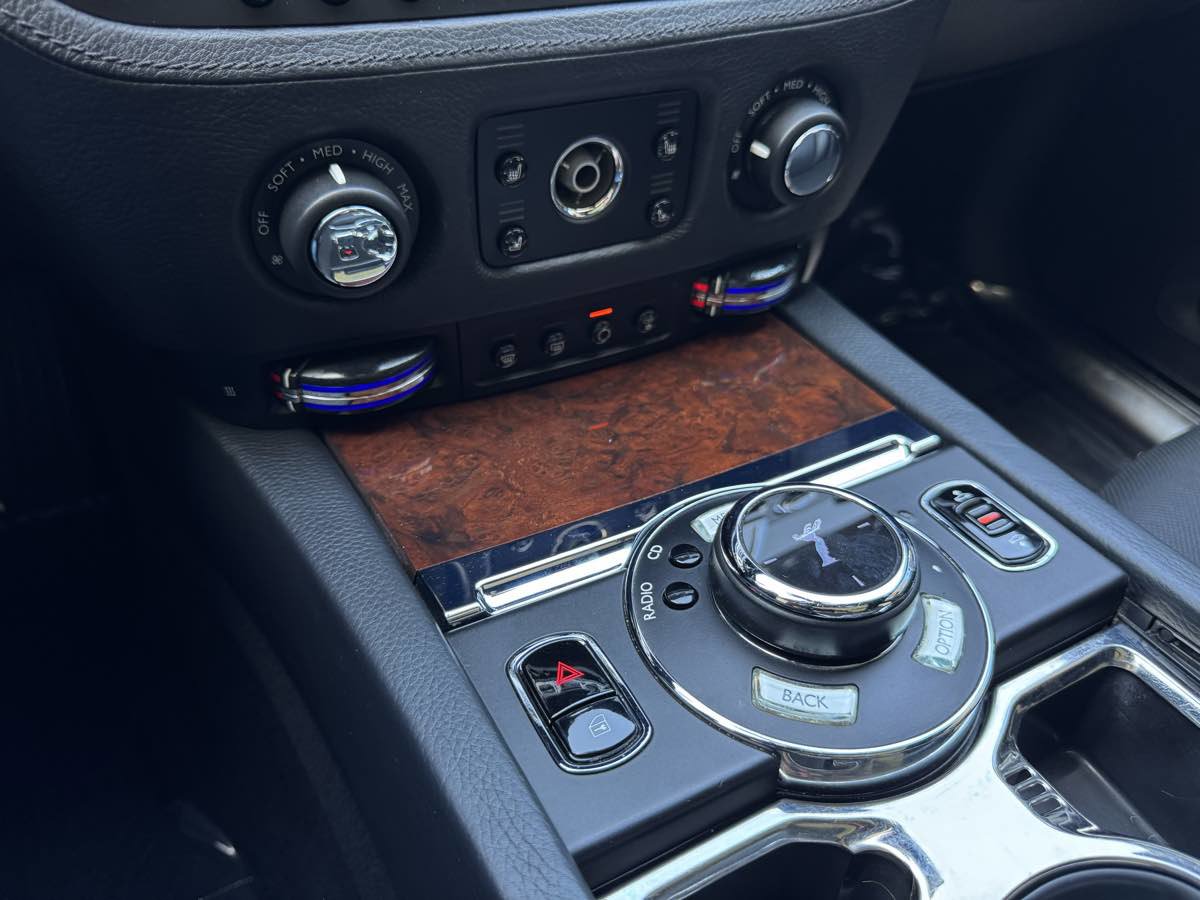 Used 2014 Rolls-Royce Ghost RWD image 31
