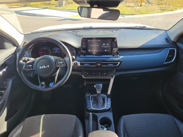Used 2023 Kia Seltos S FWD image 11
