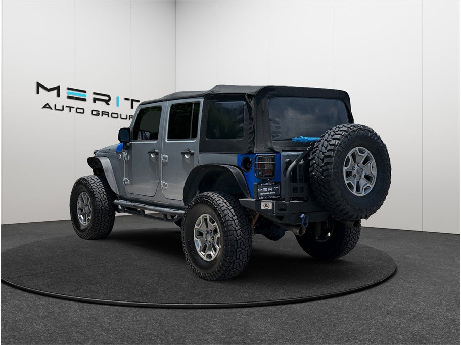 Used 2015 Jeep Wrangler Unlimited Rubicon w/ Connectivity Group AWD/4WD image 7