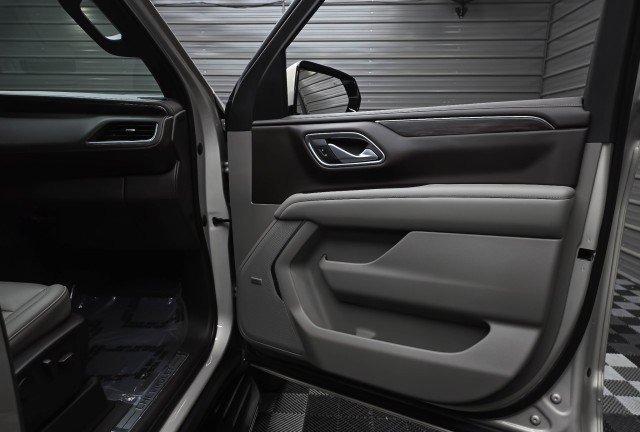 Used 2022 Chevrolet Tahoe LT w/ Luxury Package AWD/4WD image 35