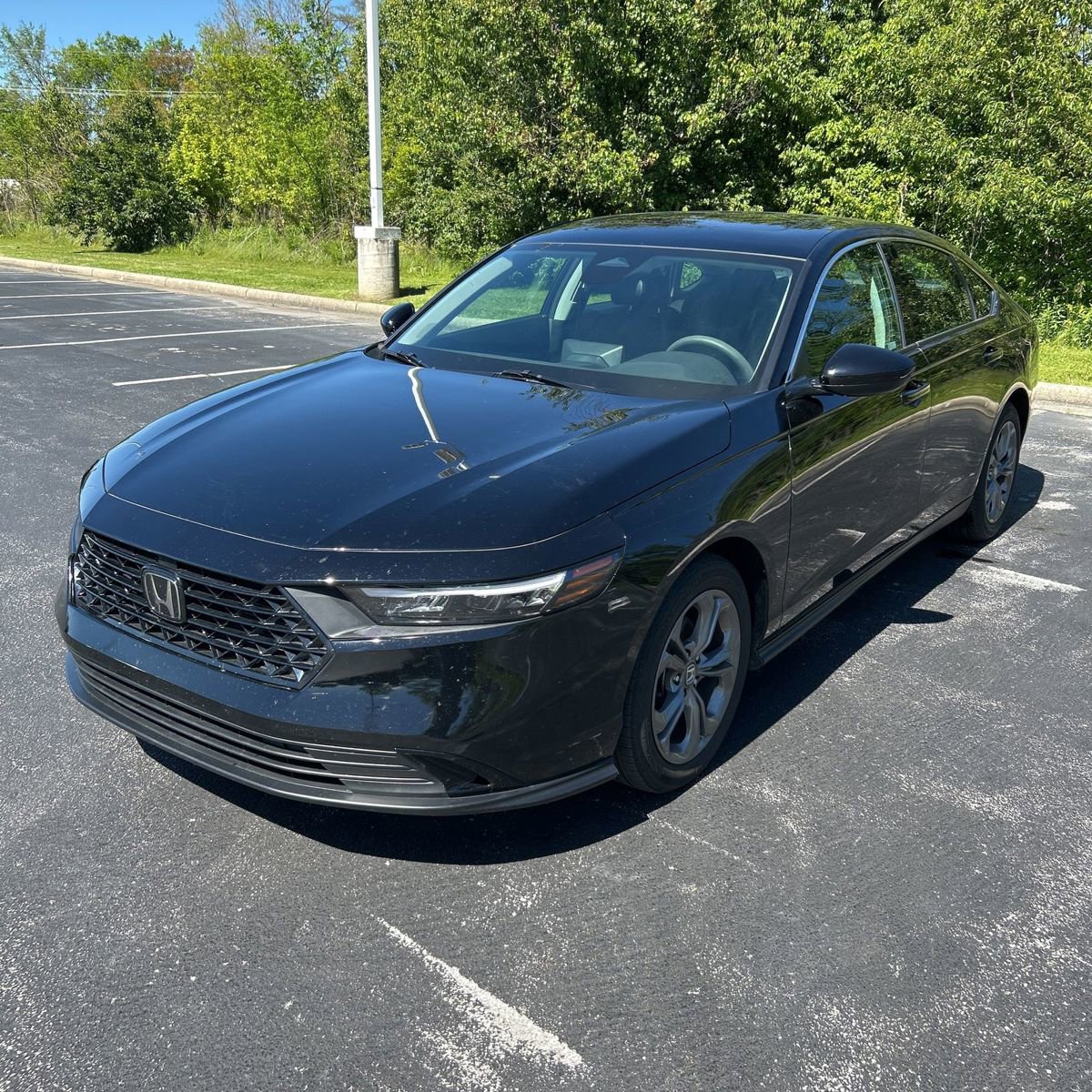 Used 2024 Honda Accord EX image 1