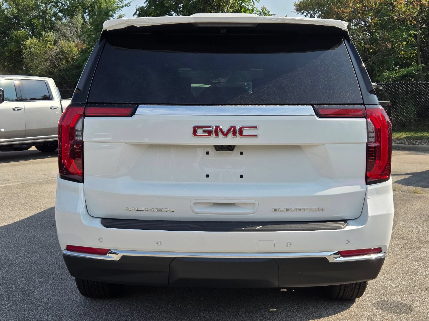 New 2026 GMC Yukon XL Elevation w/ Elevation Premium Package AWD/4WD image 18