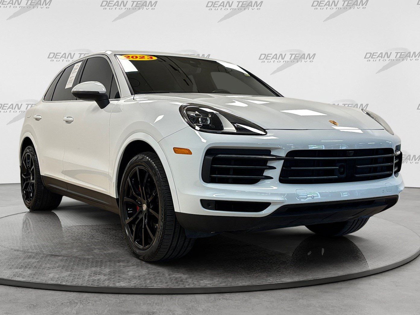 Used 2023 Porsche Cayenne Platinum Edition AWD/4WD image 3