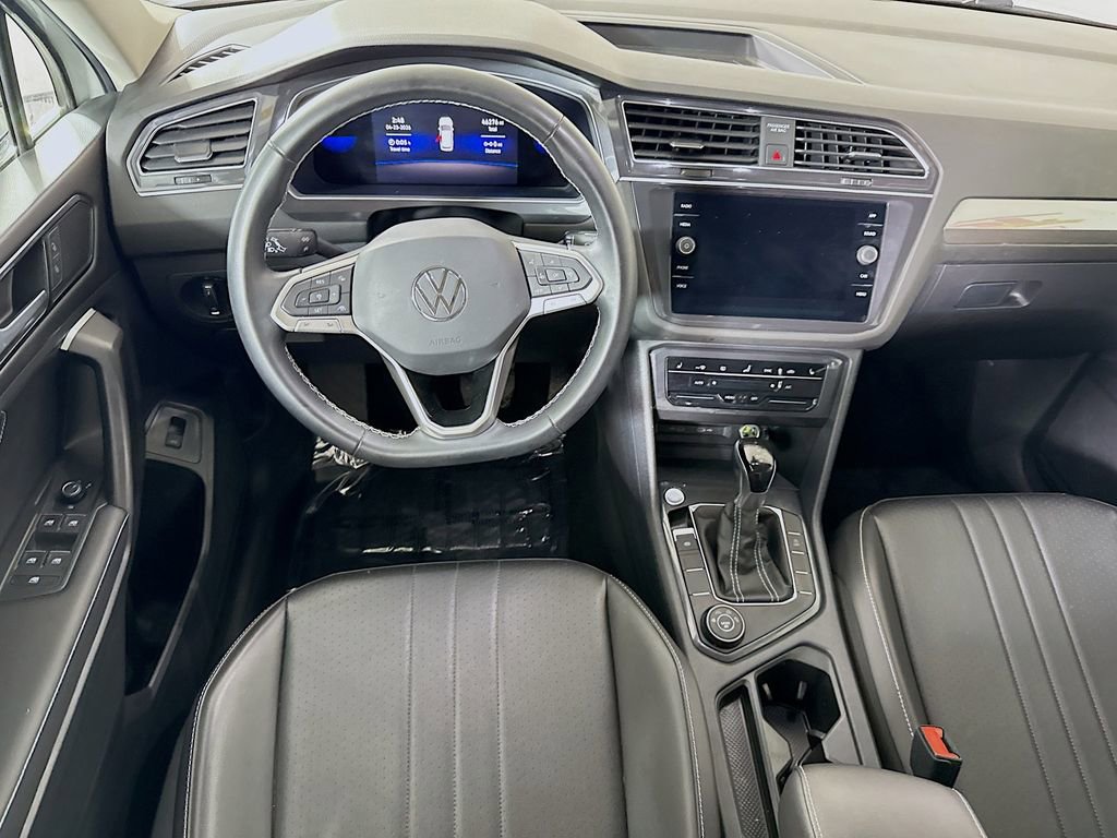 Used 2022 Volkswagen Tiguan SE AWD/4WD image 3