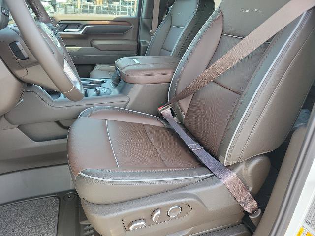 New 2026 GMC Sierra 2500 Denali w/ Denali Reserve Package AWD/4WD image 12