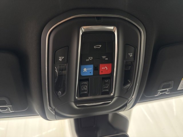 New 2025 Jeep Grand Cherokee L Altitude image 15