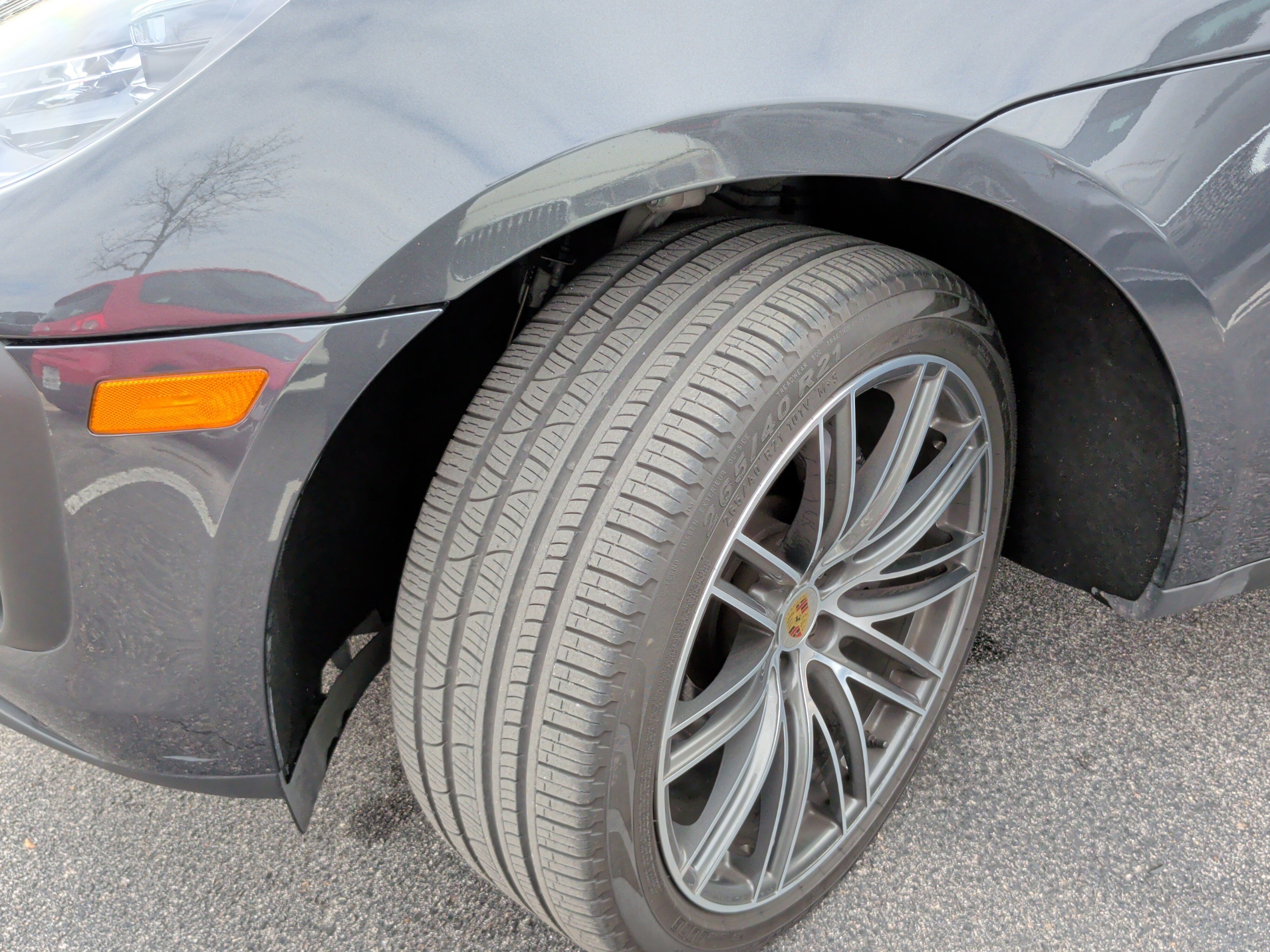 Used 2024 Porsche Macan image 12