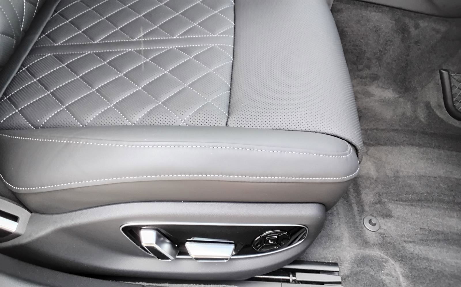 New 2025 Audi S8 image 24