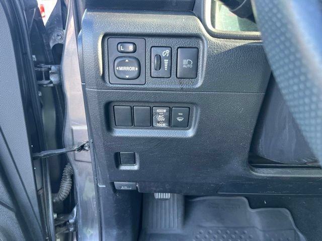 Used 2022 Toyota 4Runner SR5 Premium w/ Moonroof Package RWD image 30
