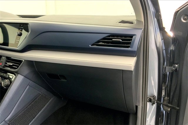 Used 2024 Volkswagen Taos SE image 16