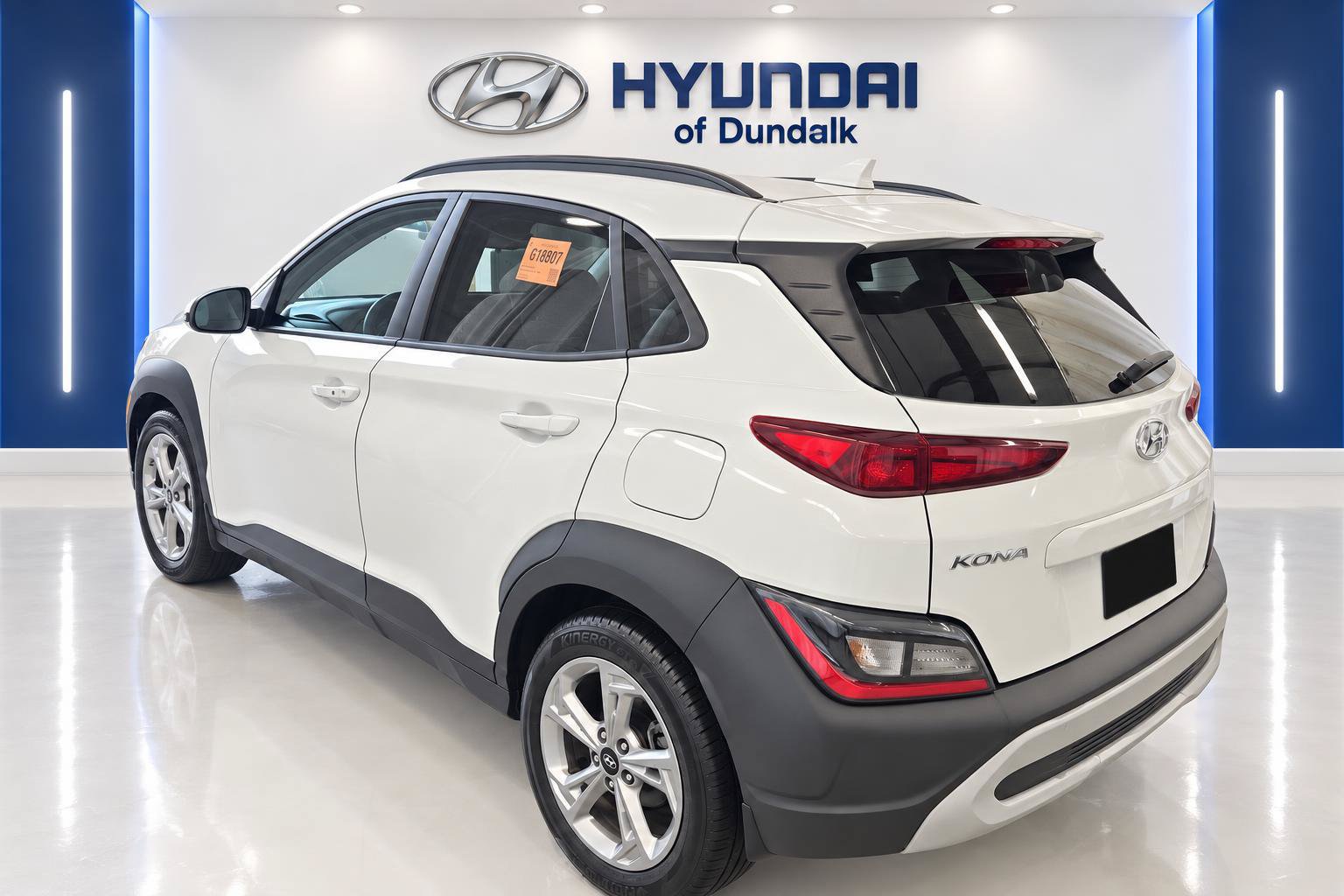 Used 2022 Hyundai Kona SEL FWD image 2
