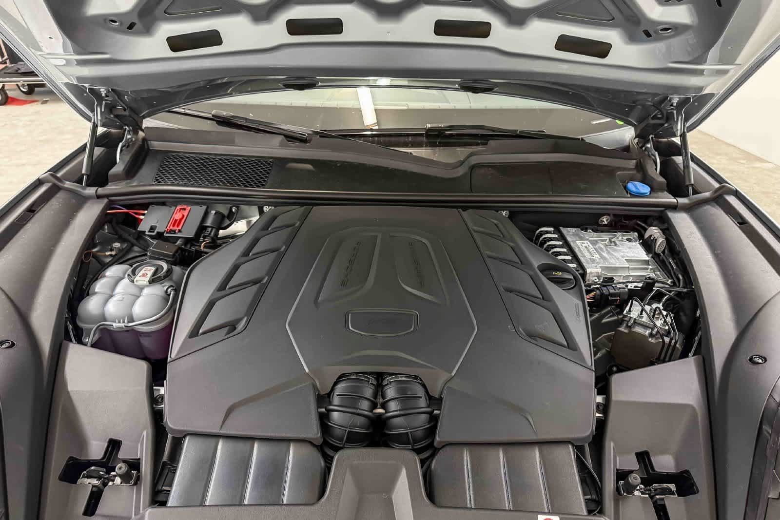 New 2026 Porsche Cayenne GTS AWD/4WD image 32